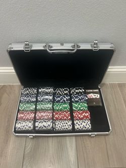 500-Piece Poker Chip Set in Aluminum Carrying Case - Includes Playing Cards