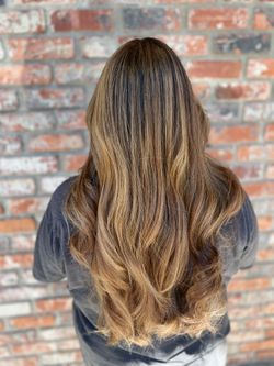 Color & Cut Specialist 