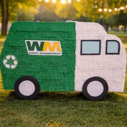 Glo's Custom Made Piñatas 