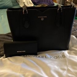 Michael Kors Purse & Wallet