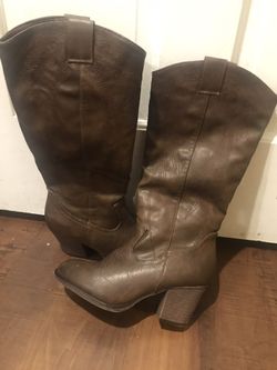 Women’s Brown Boots