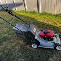Honda HRB215 Lawn Mower