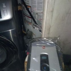 Rheem Electric Water Heater 