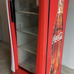 🔴 Coca-Cola Commercial Display Fridge / Beverage Cooler – Glass Door