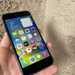 iPhone 8. Like New And Unlocked!