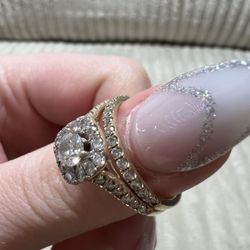 Engagement Ring & Wedding Band