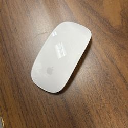 Apple Magic Mouse. Lighting Cable Charger