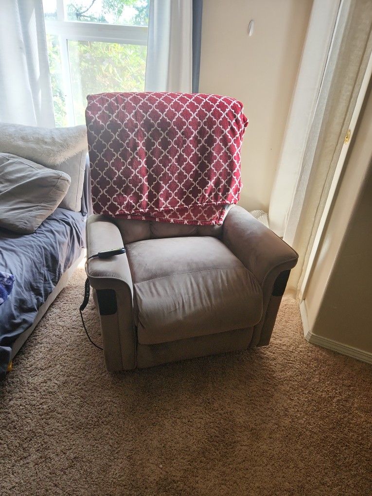 Power Lift Recliner