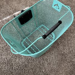 Electra Bike Metal Basket with mounting & removable push button clamp