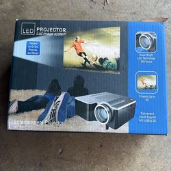 PROJECTOR