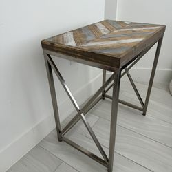End Table/ Side Table