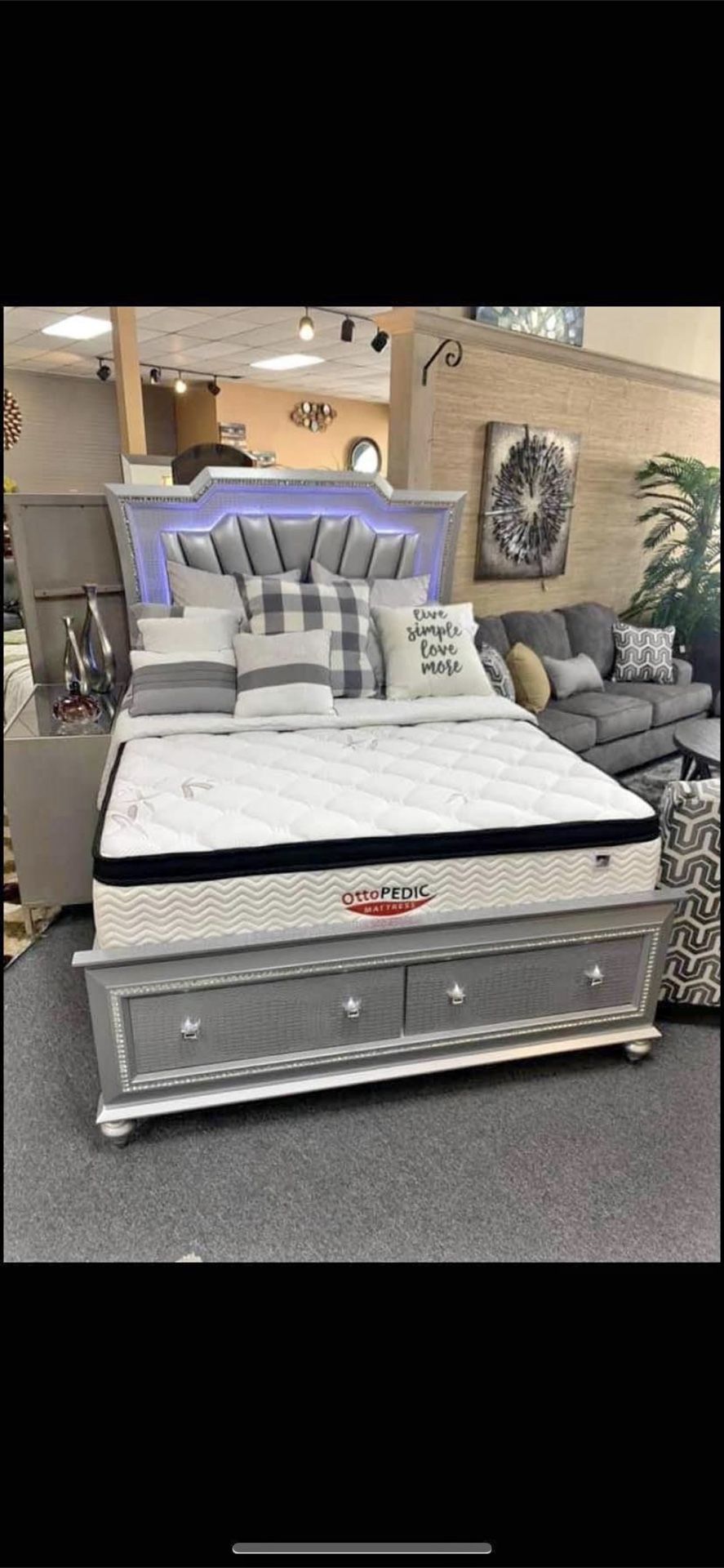 All furniture must go 75% off visit us for discount financing available no credit check 40$ down🌈🌈