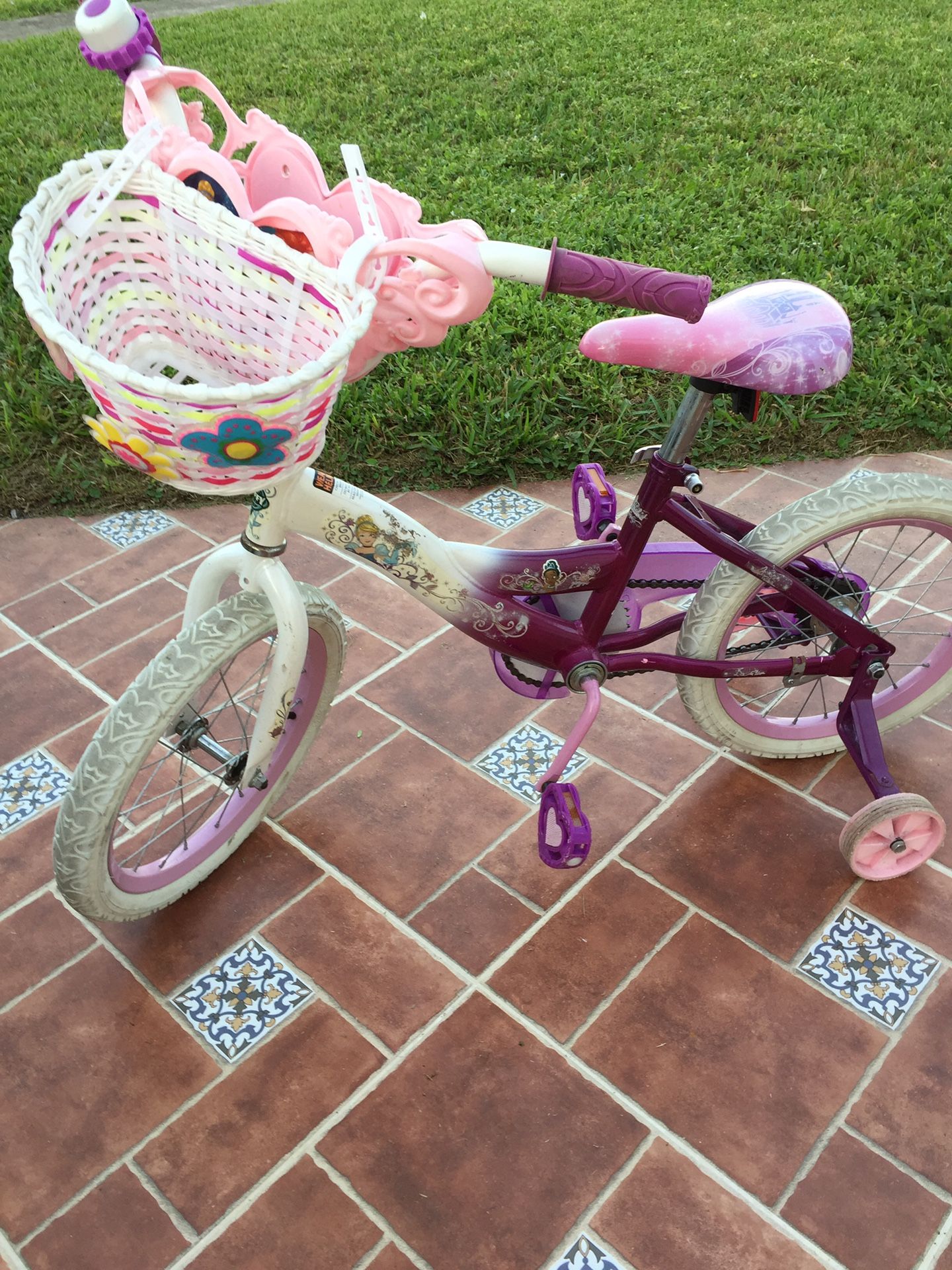 Girls Princess bike for sale with training wheels