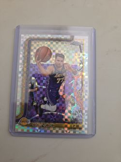 Luka Doncic Lakers Topps Chrome X-Fractor Card