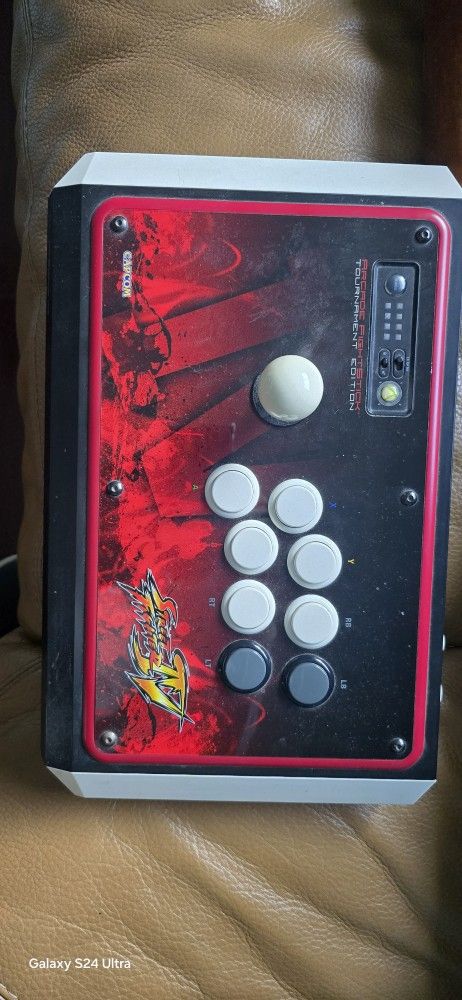 Mad Catz Xbox 360 Street
Fighter IV 4 Fightstick
Tournament Edition - XBOX 360