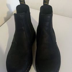 (NEW) Dr. Martens Boots
