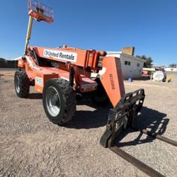 8K Gradal // 42’ Reach forklift