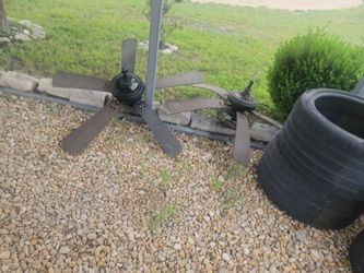 2 Free Working Ceiling Fence