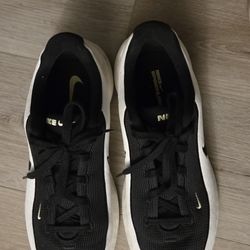Nike Uplift SC sneaker, Size 10.5