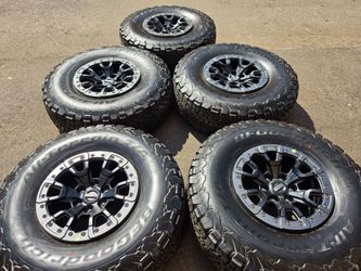 17" ford bronco raptor R wheels and tires new