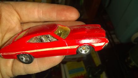 Hot wheel car 877