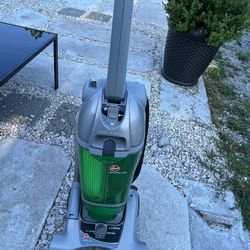 Hoover Empower Vacuum 
