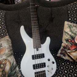 Yamaha TRBX305 5-string Bass Guitar