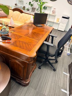 Oak wood desk with chair