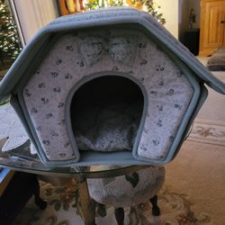 Small Dog house Bed 