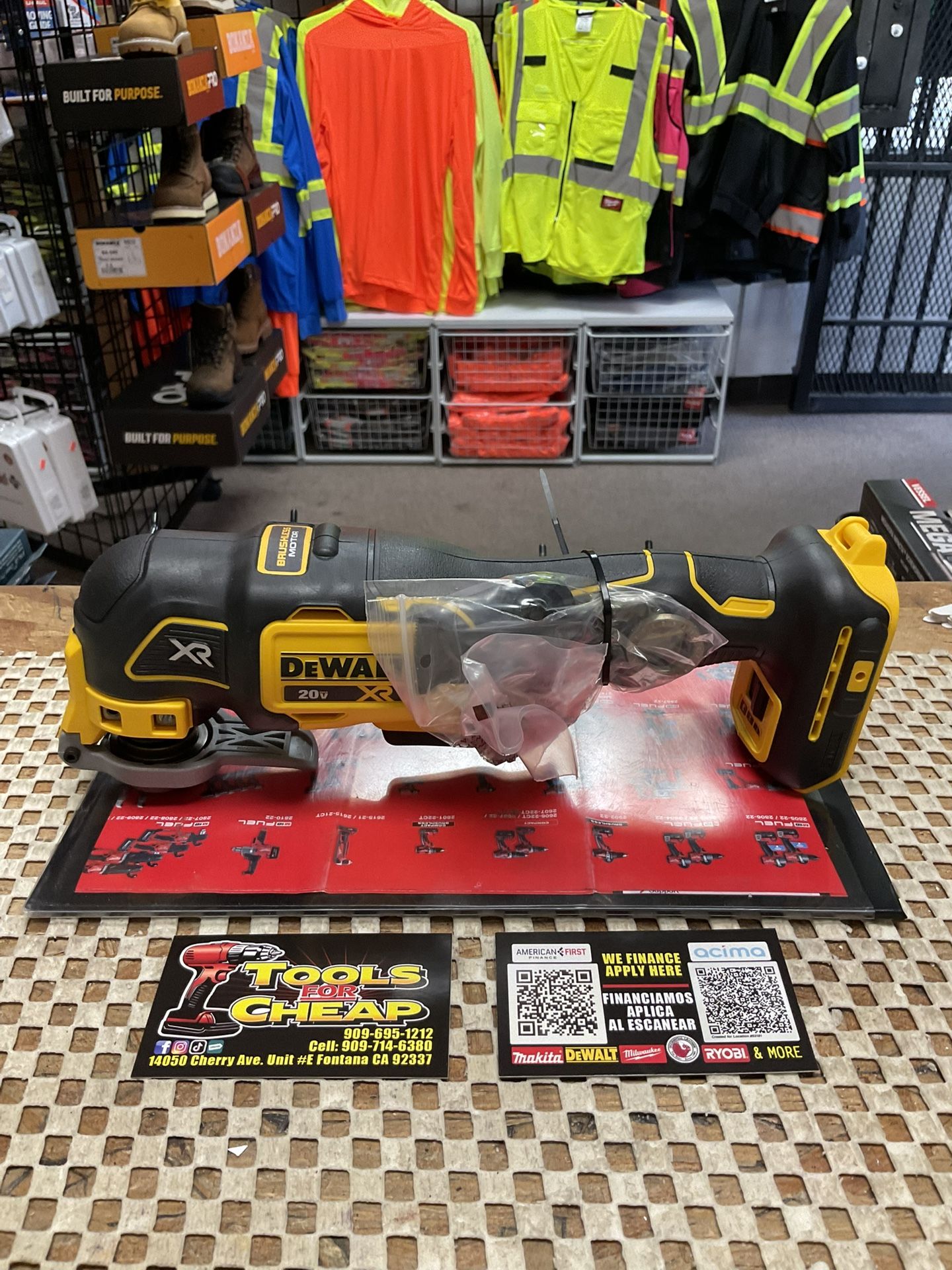 DEWALT 20V MAX XR Cordless Brushless 3-Speed Oscillating Multi Tool (Tool Only)