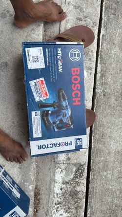 Bosch 1-9/16” Hammer drill With 5/16” Floor Scrapper 