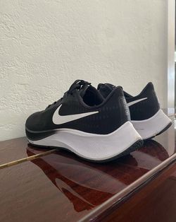 Nike Air Zoom Pegasus 37 Running Shoe Size: Men 9.5