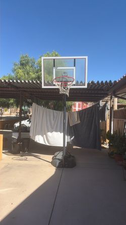 Basketball hoop