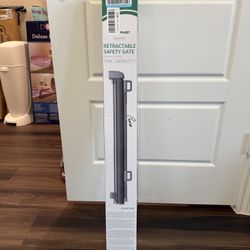 Retractable Safety Gate 