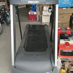 Treadmill Precore C936i - FREE