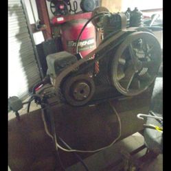 Vintage Heavy- Duty Air Compressor 