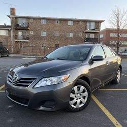 2010 Toyota Camry le