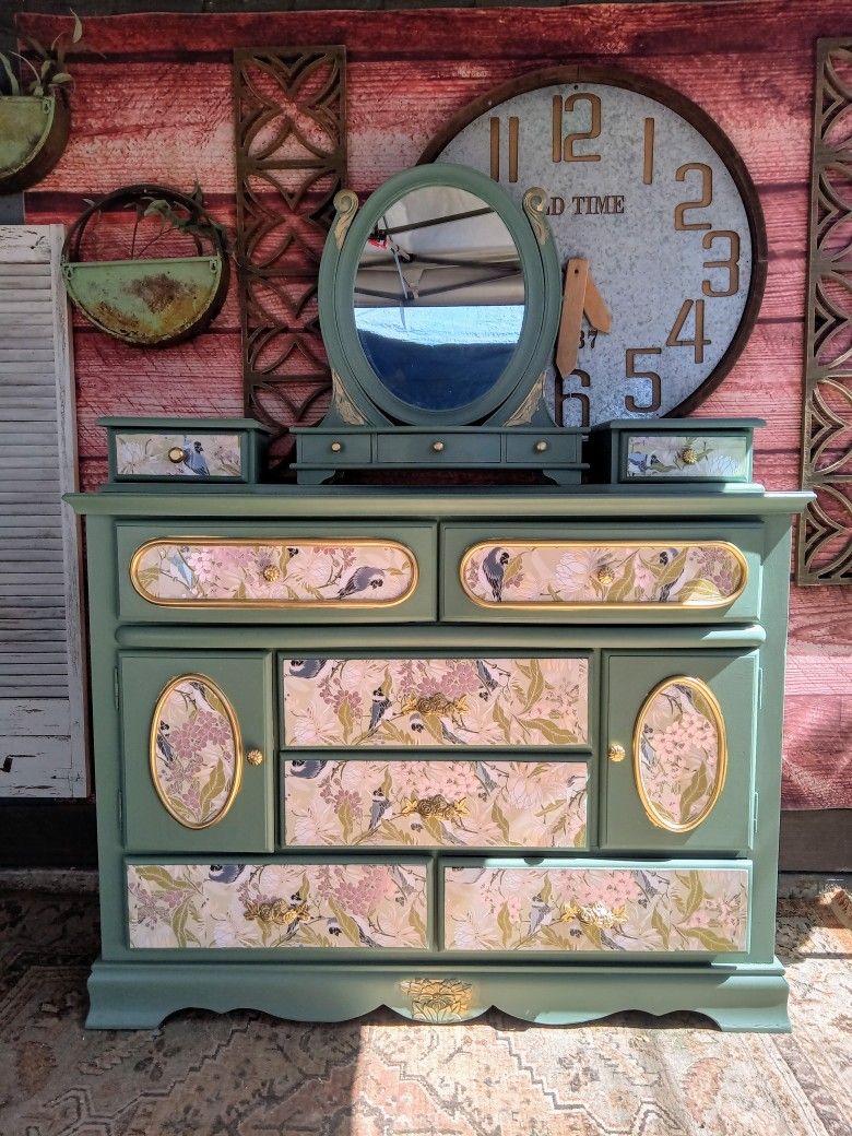 Lite Green Dresser W/Mirror