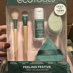 Cool Makeup Brushes
