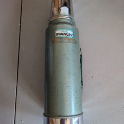 Vintage Stanley Thermos With Lid/Cup