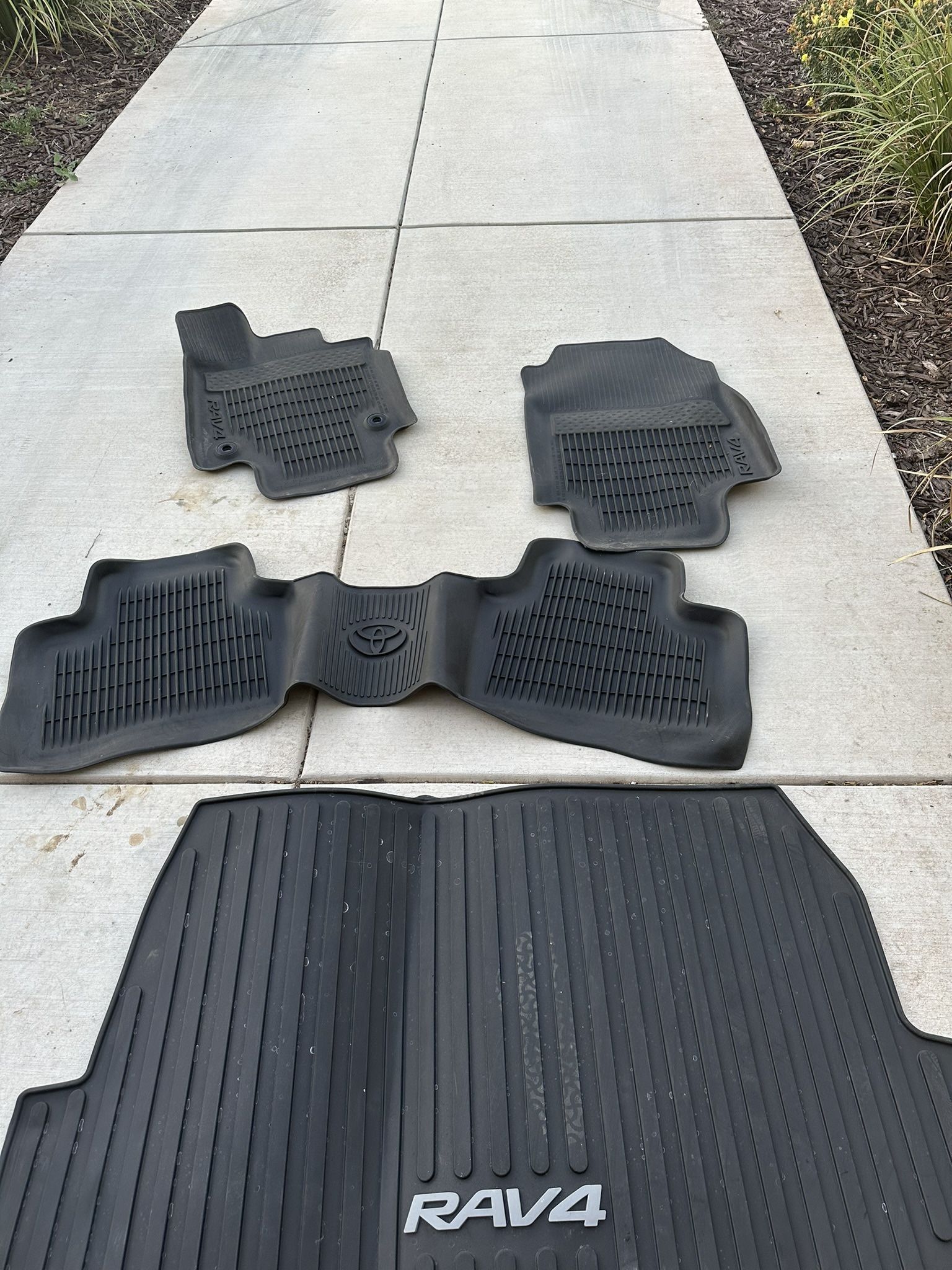 Toyota Rav4 Mats