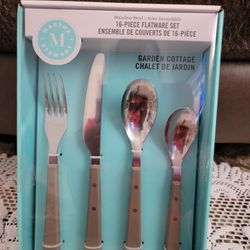 🎄Martha Stewart 16 Piece Stainless Steel Flatware Set 