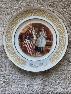 Avon Betsy Ross Patriotic Collector Plate White Gold Porcelain England 1973