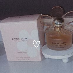 Daisy Perfume 