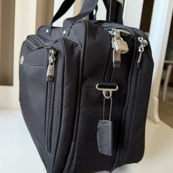 Ricardo beverly hills carryon/laptop bag 17"x14"x9" 