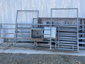 Corral pipe fencing