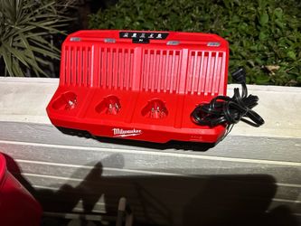 MILWAUKEE Battery Charger: Multi-Port Charging, For 12V DC, 2 Ah Charged in 1-Hour, 120V AC