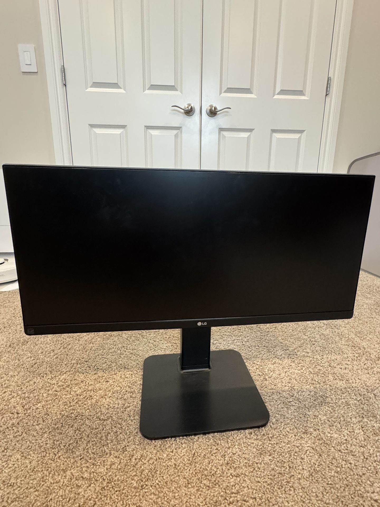 LG Monitor