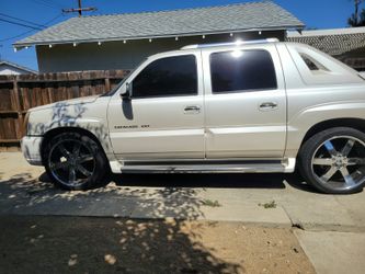 2005 Cadillac Escalade