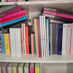 TWICE albums